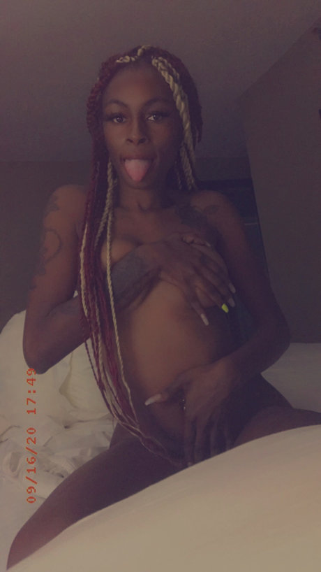Taniya Thomas onlyfans nude pics