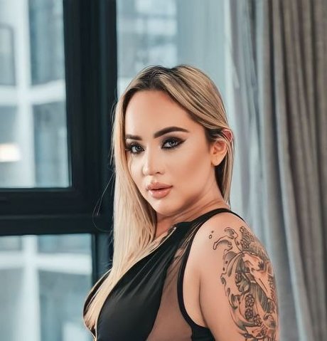 Aspen Adams_ onlyfans nude leaks