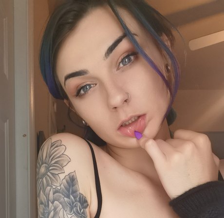 Premiumprettylittlepurrrl leak onlyfans nude