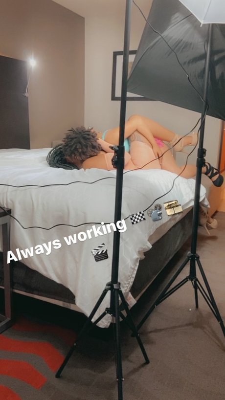 Pornlandia onlyfans nude leak