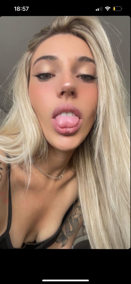 Popistone onlyfans model images