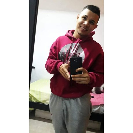 Carlos Fernando onlyfans boobs