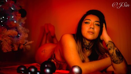 Cartier topless onlyfans