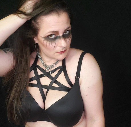 Quinn Zombie leaks only fans