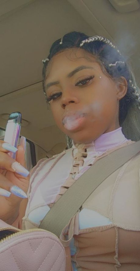 Queen Unquie onlyfans.