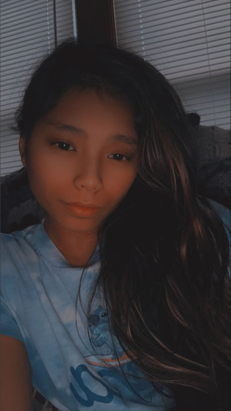 Queen Little Brat nude only fans leaks