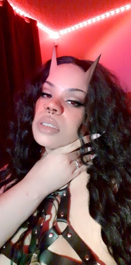 Henny Queen nude leaked onlyfans