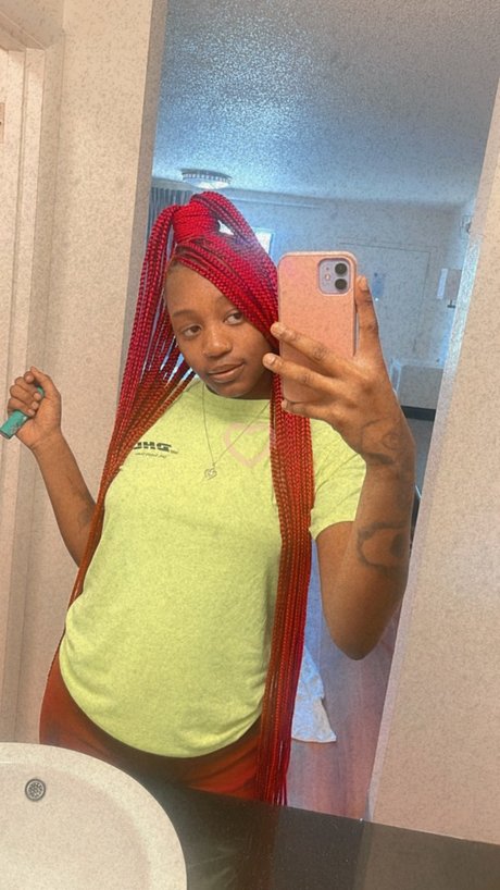 Quashaayy18 nude onlyfans