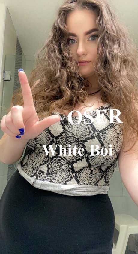 Lady Leopard onlyfans model photos