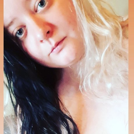 Purple Mia nudes onlyfans leak