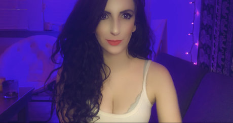 Snow Bites onlyfans model