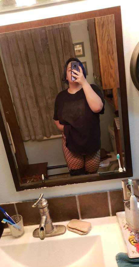 Lily Anya onlyfans leaked.