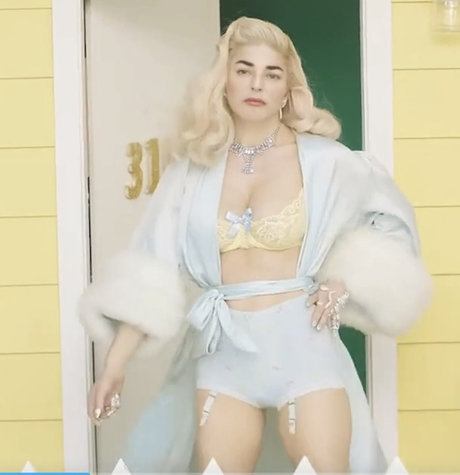 PrettymessNY onlyfans leak ass