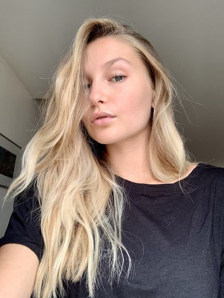 _Rhude Girl free onlyfans