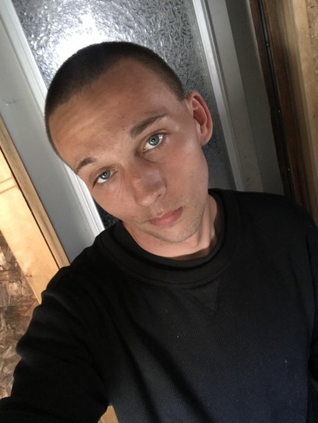 Chris Verstraete onlyfans boobs