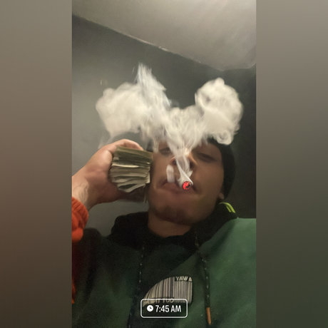 RenzoBaby only fans nudes