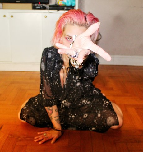 ReginaSverante onlyfans photos