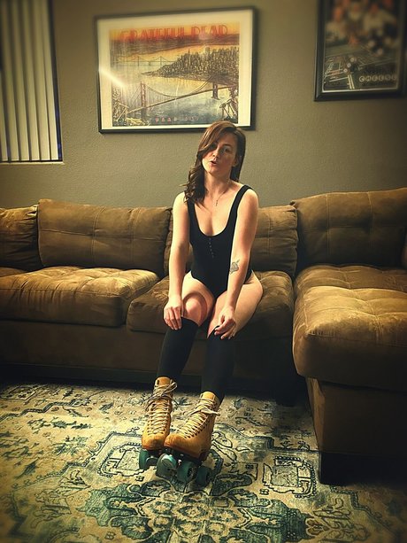 Raven Magnolia only fans leaks