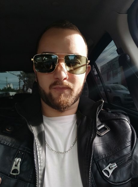 RagnarPicaBruta onlyfans strip tease