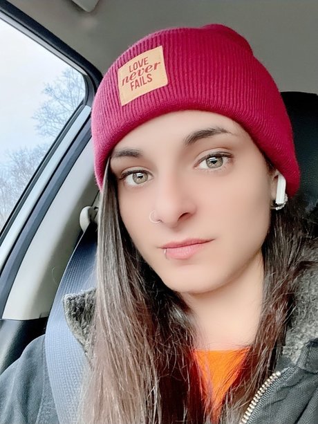 Romie Chick onlyfans model