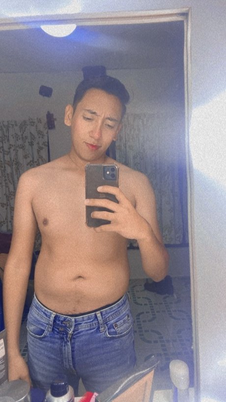 Usiel Medina onlyfans nude pictures