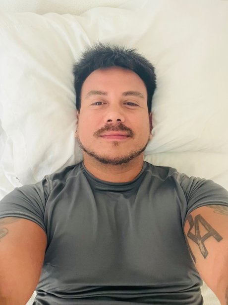 Roi Pineda leaked only fans