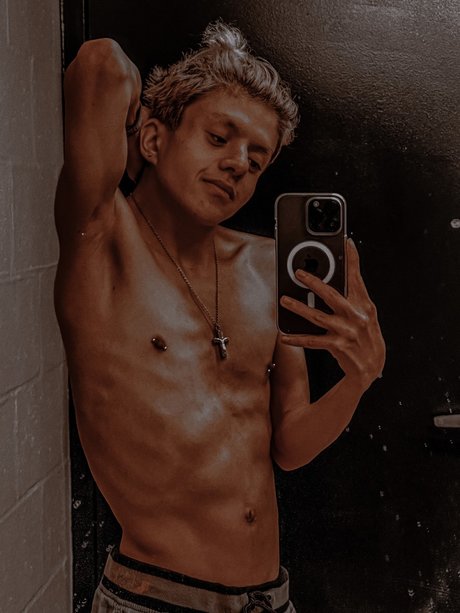 robesthetic_ onlyfans leaked nudes