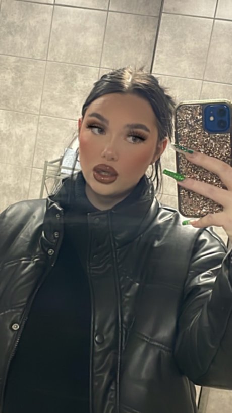 Marissaruti onlyfans strip tease