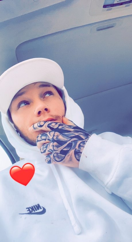 Daddy Charlie_ onlyfans public photos