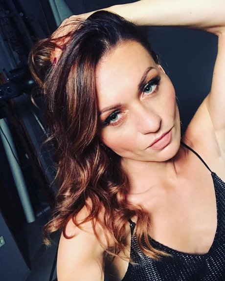 Marina Krle a feet onlyfans