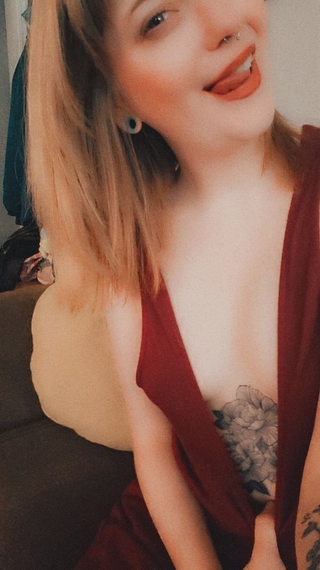 Baby Ghoul Bettie only fans leak nude