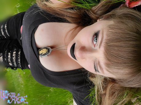 Lillium Haze onlyfans nude leak