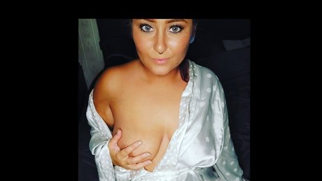 Maria Tequila onlyfans strip tease