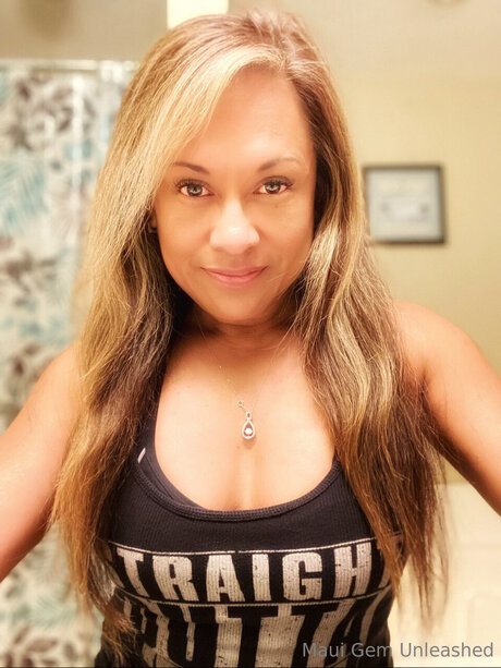 _Maui Gem UNLEASHED_ onlyfans x