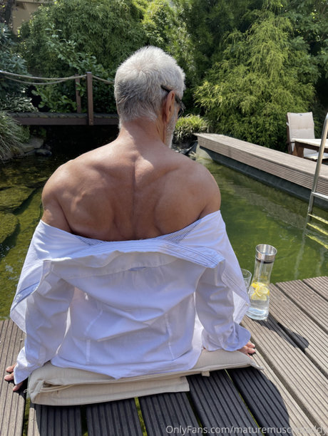 MatureMuscleDaddy nude on onlyfans