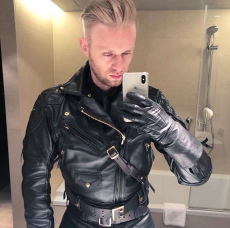 Masterdarkglove onlyfans ass