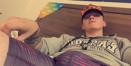 Mason Trek onlyfans posts