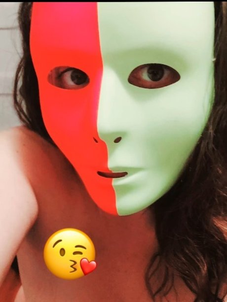 XxMaskUpBittyxx only fans nude