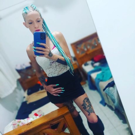 La Bebecita Queen onlyfans leajs