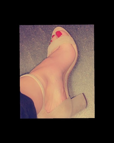 Blondie32 onlyfans model photo