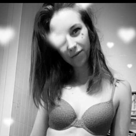 Courtney Condren onlyfans porn