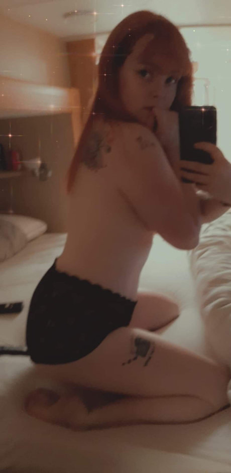 Mechanic Babe porn onlyfans