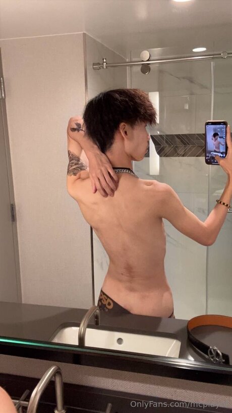 McPlayGT naked on onlyfans