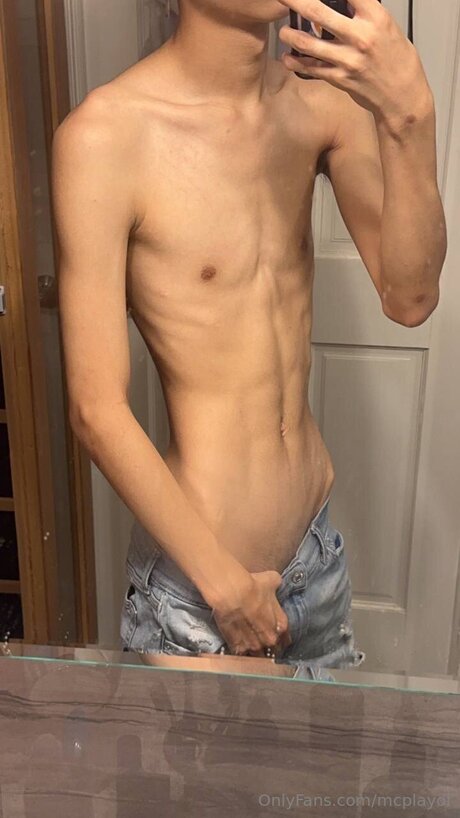 McPlayGT onlyfans pic