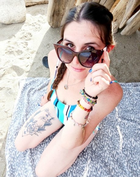 Miss May Hotwife_ topless onlyfans