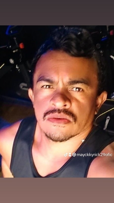 mayckky 29oficial onlyfans star