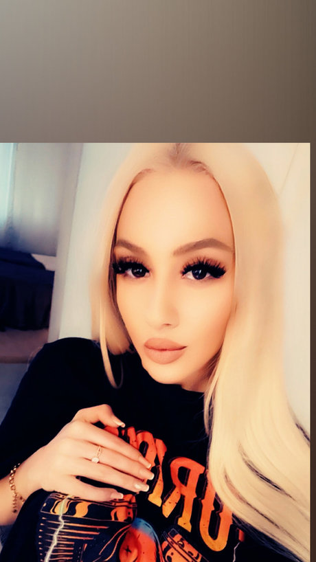 Maya Real boobs onlyfans