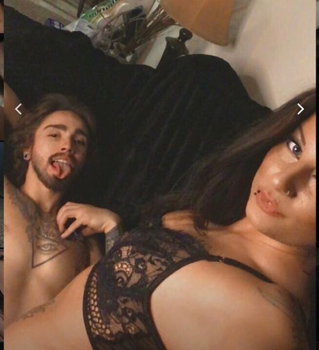 x xhoneyx x VIP free only fans