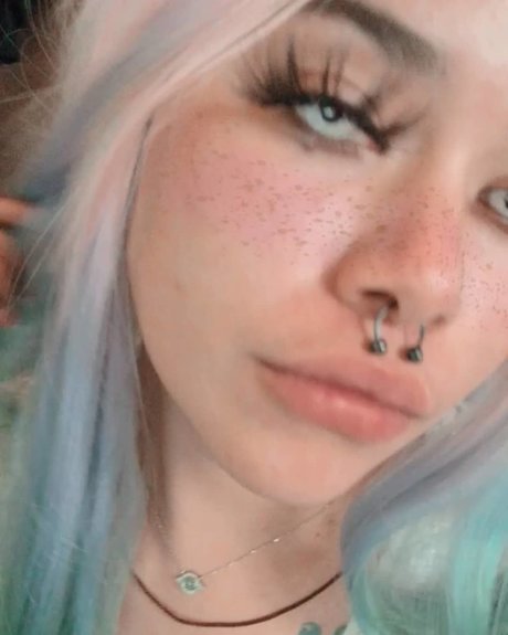 Diana Cybulkiewicz onlyfans strip tease