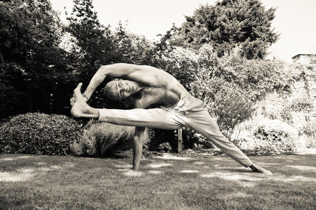 mensnudeyogauk nudes onlyfans